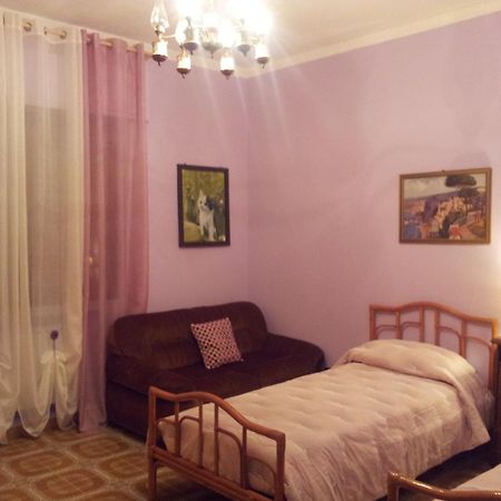 Le Giarette Apartment เชฟาลู ห้อง รูปภาพ