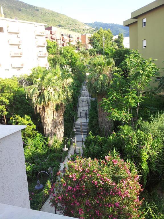 Le Giarette Apartment เชฟาลู ภายนอก รูปภาพ