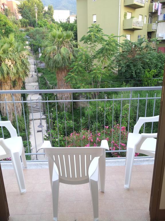 Le Giarette Apartment เชฟาลู ห้อง รูปภาพ